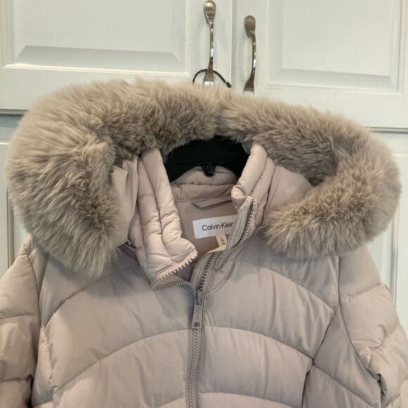 Calvin Klein Sorona Aura Lightweight Cream Chevron MidLength Puffer Coat Size LG - Picture 7 of 15